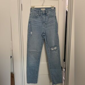 Madewell Curvy Perfect Vintage Light Blue Distressed Women's Jeans Raw Hem 24T